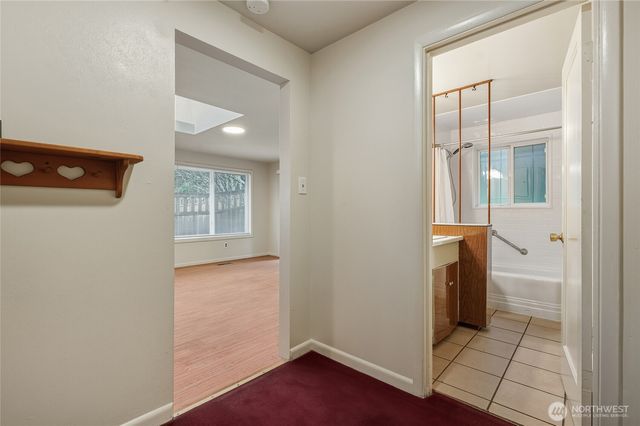 7942 15th Avenue SW, Seattle, WA 98106