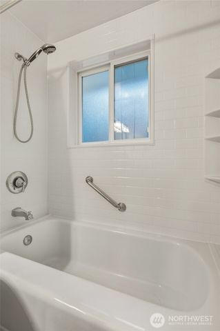 7942 15th Avenue SW, Seattle, WA 98106