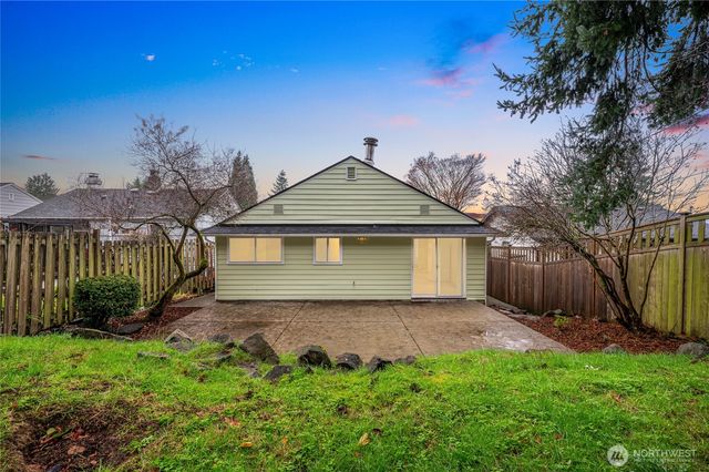 7942 15th Avenue SW, Seattle, WA 98106