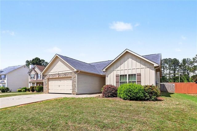 218 Summergate Lane, Villa Rica, GA 30180