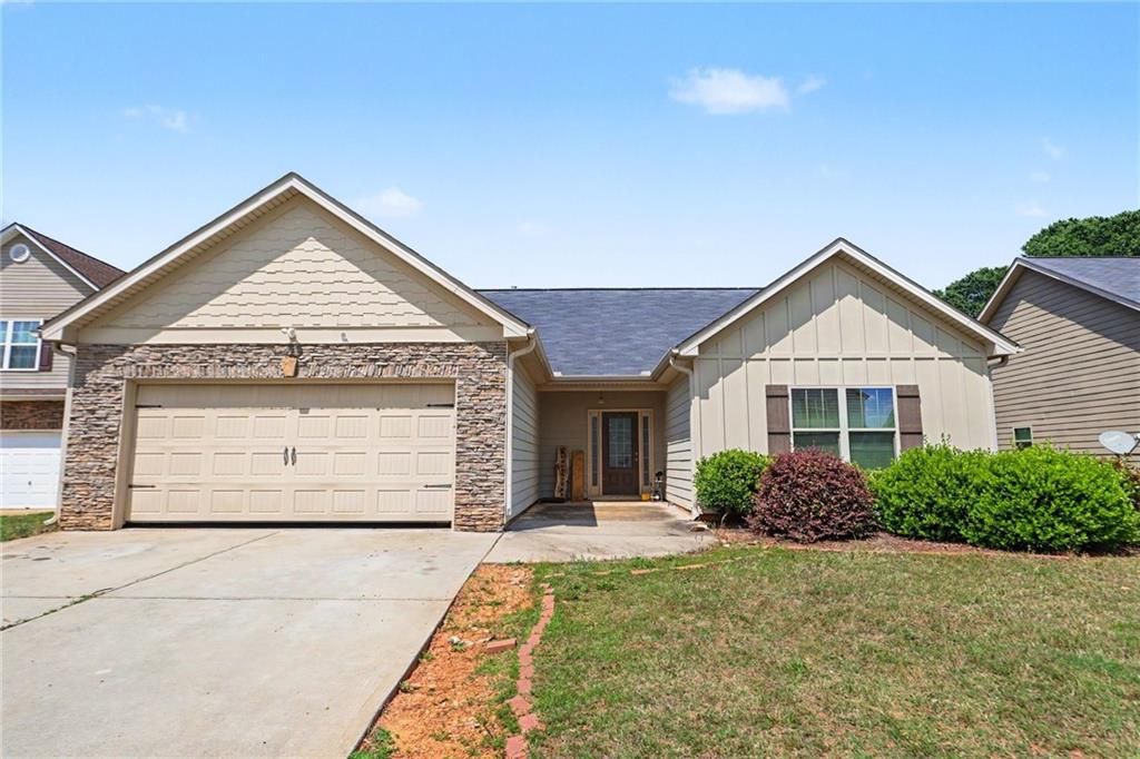 218 Summergate Lane, Villa Rica, GA 30180