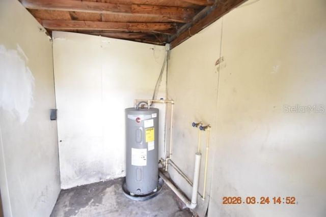 4006 E PARIS STREET, Tampa, FL 33610