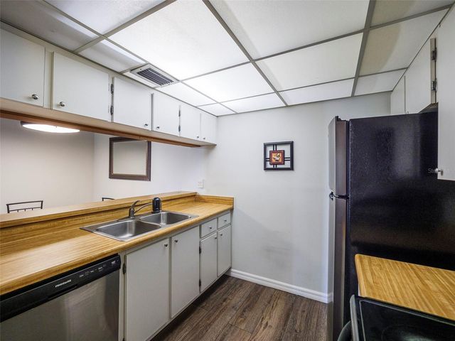 3235 BENEVA ROAD 101, Sarasota, FL 34232