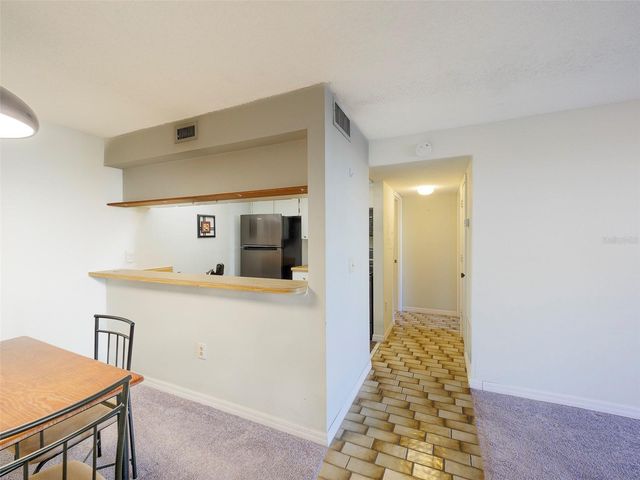 3235 BENEVA ROAD 101, Sarasota, FL 34232