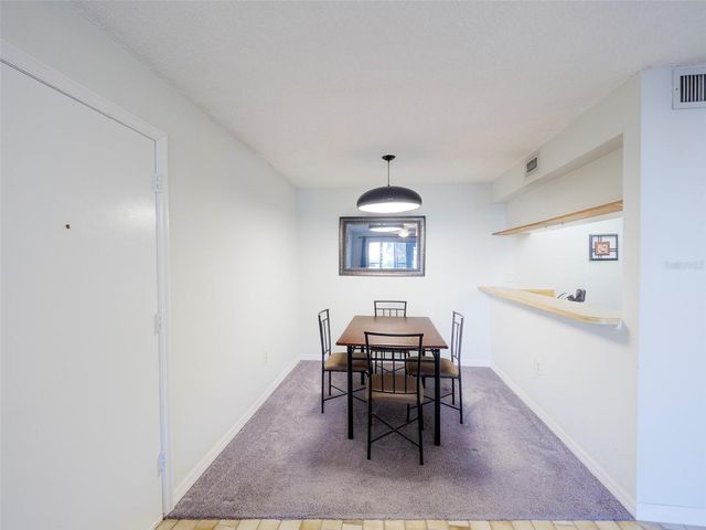 3235 BENEVA ROAD 101, Sarasota, FL 34232