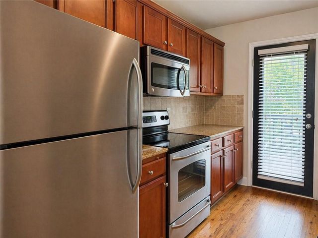 48 Peachtree Avenue NE 221, Atlanta, GA 30305