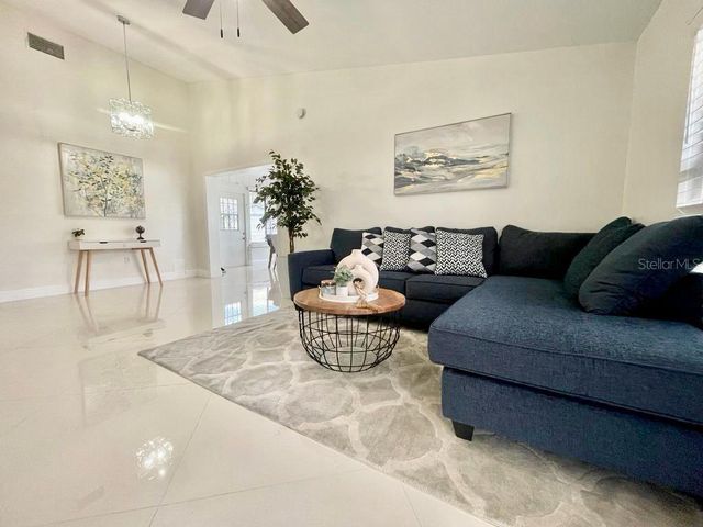 202 VILLAGE VIEW LANE, Lakeland, FL 33809