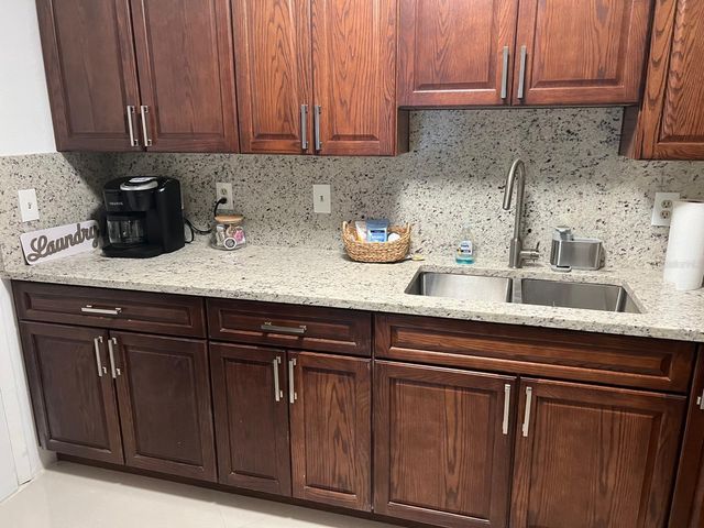 202 VILLAGE VIEW LANE, Lakeland, FL 33809