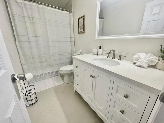 202 VILLAGE VIEW LANE, Lakeland, FL 33809