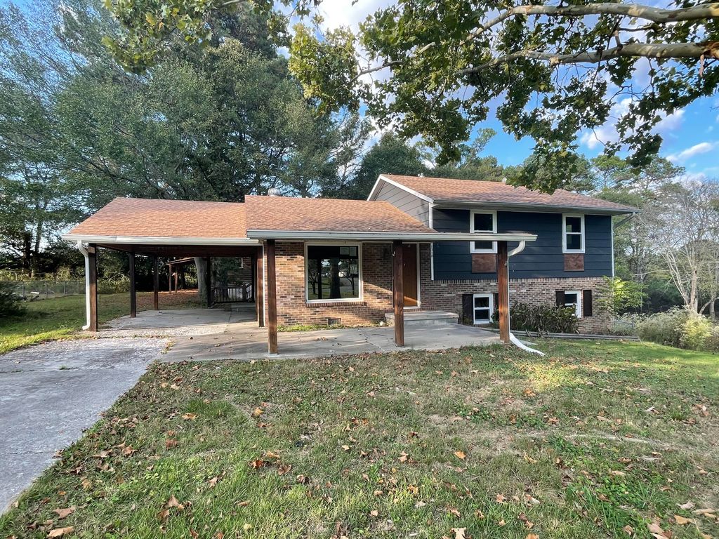 1318 Fernwood Drive, Lafayette, GA 30728