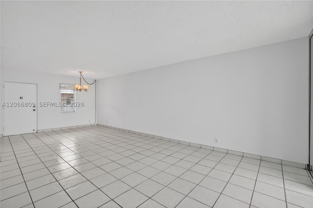 2821 Somerset Dr 317, Lauderdale Lakes, FL 33311