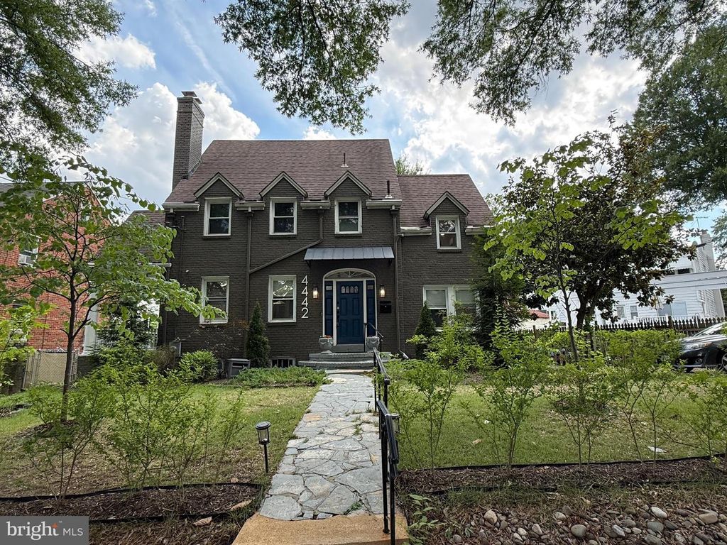 4442 SOUTH DAKOTA AVE NE, Washington, DC 20017