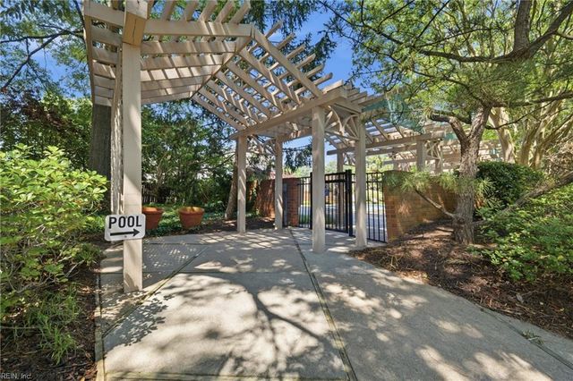 718 Coquina LN, Virginia Beach, VA 23451