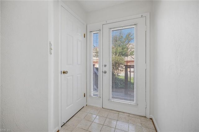 718 Coquina LN, Virginia Beach, VA 23451