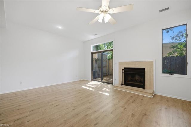 718 Coquina LN, Virginia Beach, VA 23451