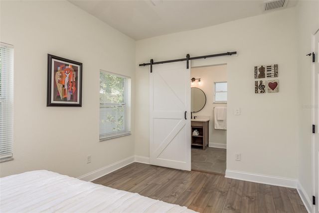 206 W WARREN AVENUE, Tampa, FL 33602