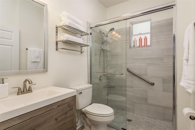 206 W WARREN AVENUE, Tampa, FL 33602