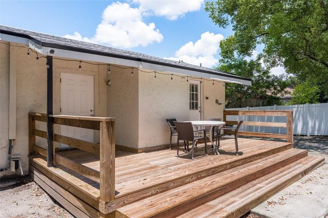 206 W WARREN AVENUE, Tampa, FL 33602