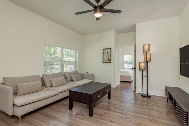 206 W WARREN AVENUE, Tampa, FL 33602