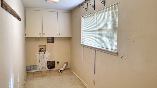 707 Cardinal Dr, Kerrville, TX 78028