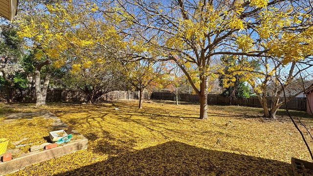 707 Cardinal Dr, Kerrville, TX 78028