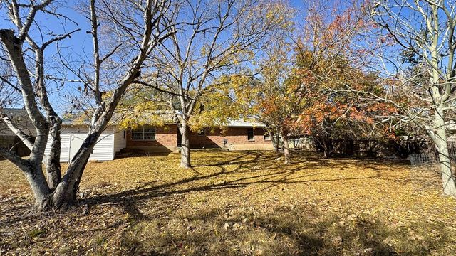 707 Cardinal Dr, Kerrville, TX 78028