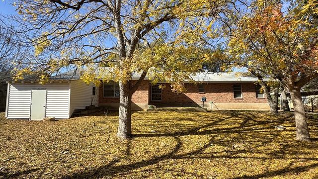 707 Cardinal Dr, Kerrville, TX 78028