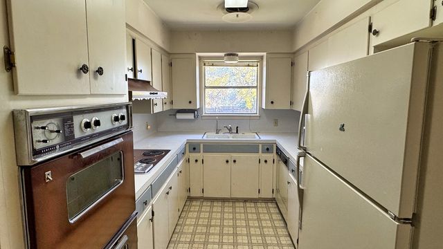 707 Cardinal Dr, Kerrville, TX 78028