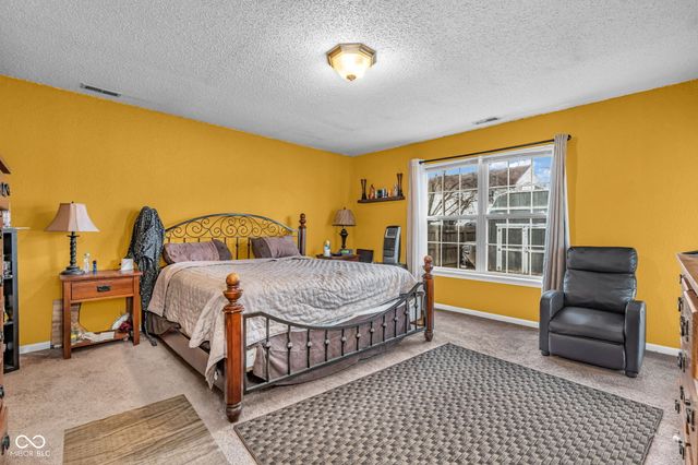 5850 Woodcote Drive, Indianapolis, IN 46221