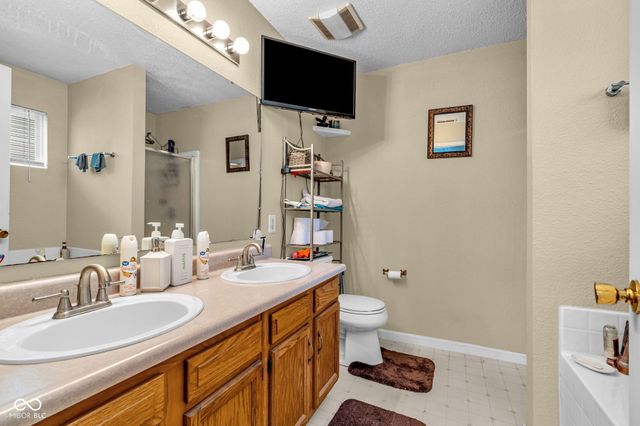 5850 Woodcote Drive, Indianapolis, IN 46221