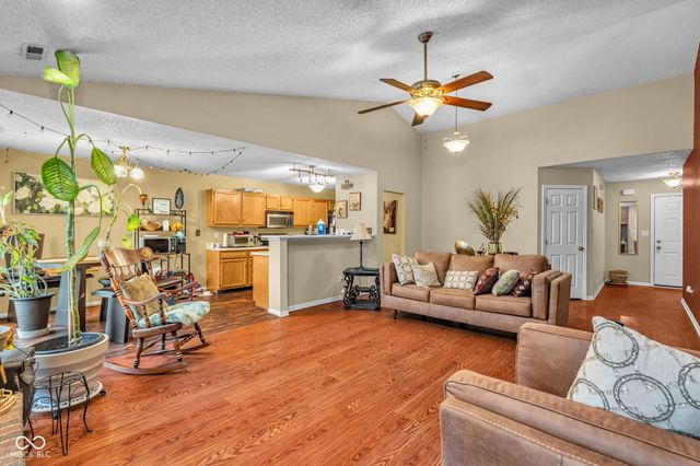 5850 Woodcote Drive, Indianapolis, IN 46221