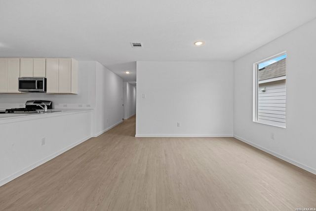 1870 Stonechat, New Braunfels, TX 78130