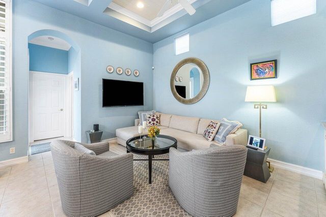 28 Laguna Terrace, Palm Beach Gardens, FL 33418