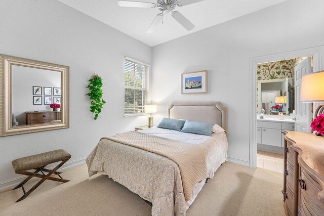 28 Laguna Terrace, Palm Beach Gardens, FL 33418