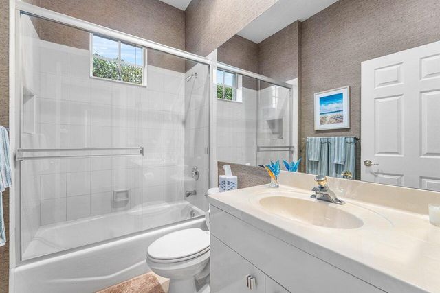 28 Laguna Terrace, Palm Beach Gardens, FL 33418