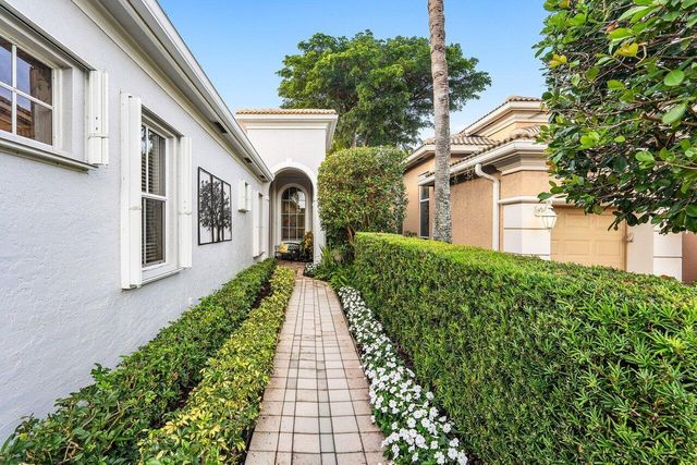 28 Laguna Terrace, Palm Beach Gardens, FL 33418