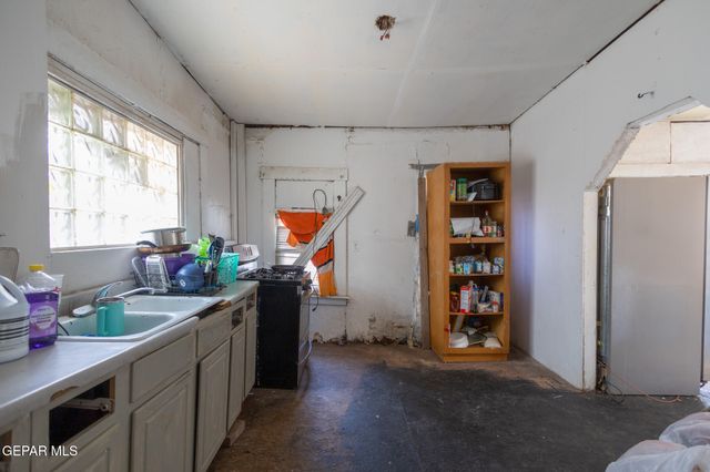 1211 E OVERLAND Avenue, El Paso, TX 79901