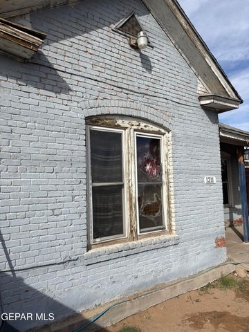 1211 E OVERLAND Avenue, El Paso, TX 79901