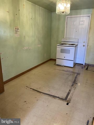 2502 HURON ST, Baltimore, MD 21230