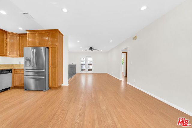 743 N Las Palmas Avenue, Los Angeles, CA 90038