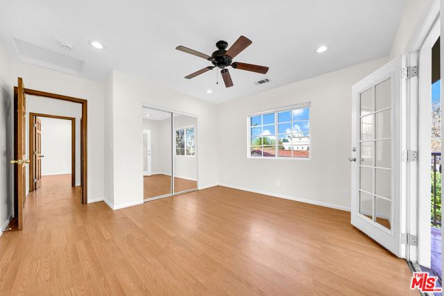 743 N Las Palmas Avenue, Los Angeles, CA 90038