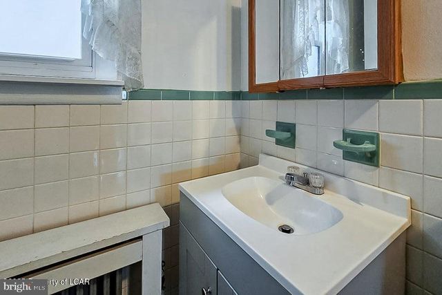 739 GRANT ST, Hazleton, PA 18201