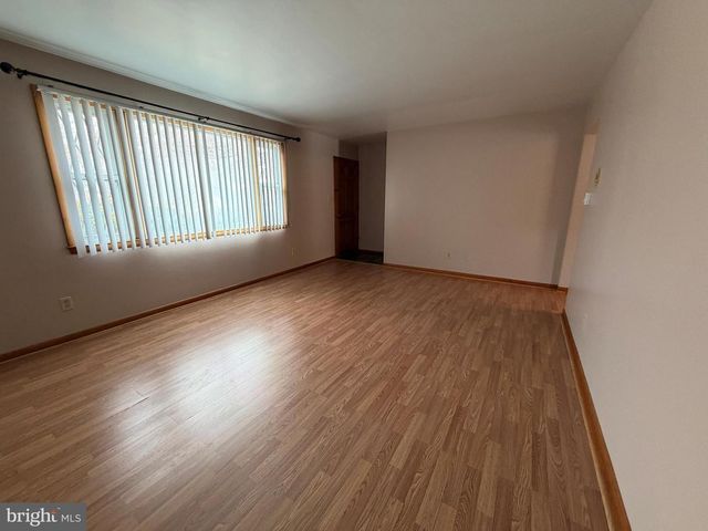 1034 LAURICH DRIVE, Chambersburg, PA 17202