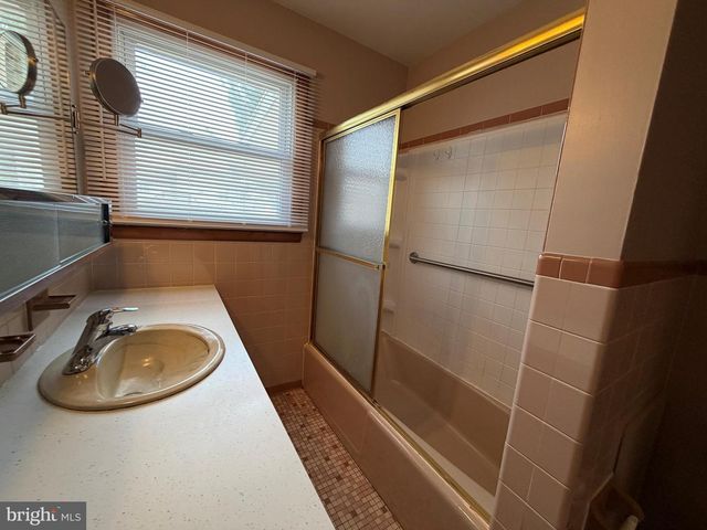 1034 LAURICH DRIVE, Chambersburg, PA 17202