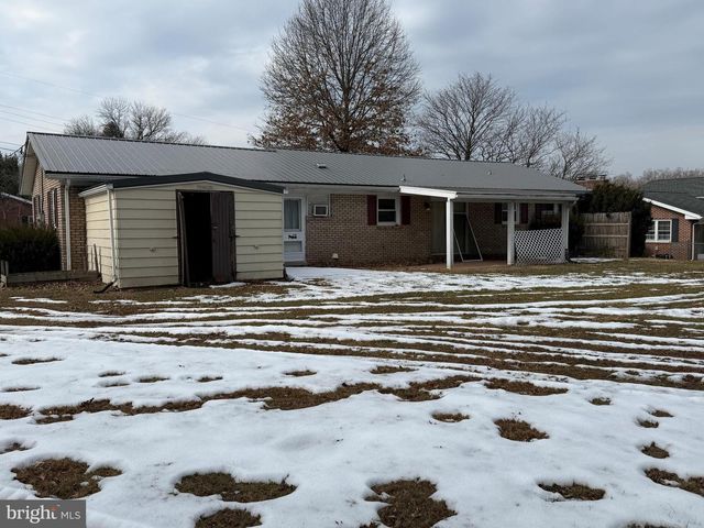 1034 LAURICH DRIVE, Chambersburg, PA 17202