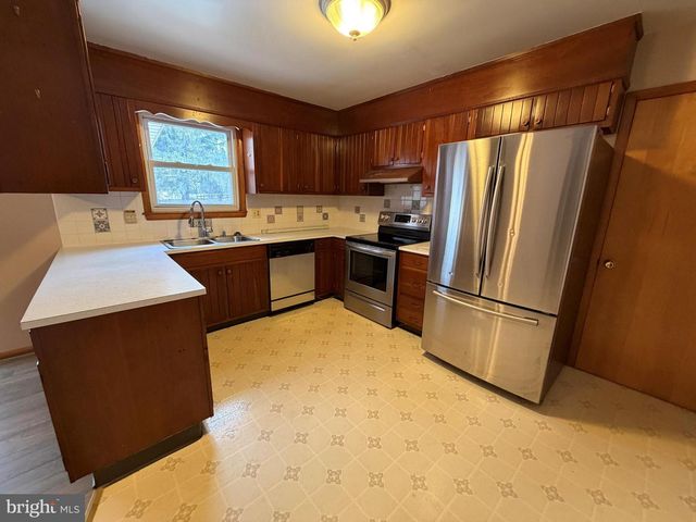 1034 LAURICH DRIVE, Chambersburg, PA 17202