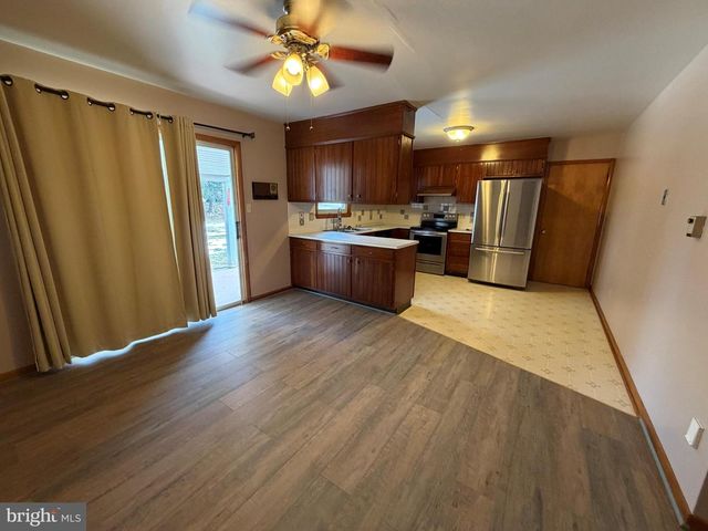 1034 LAURICH DRIVE, Chambersburg, PA 17202