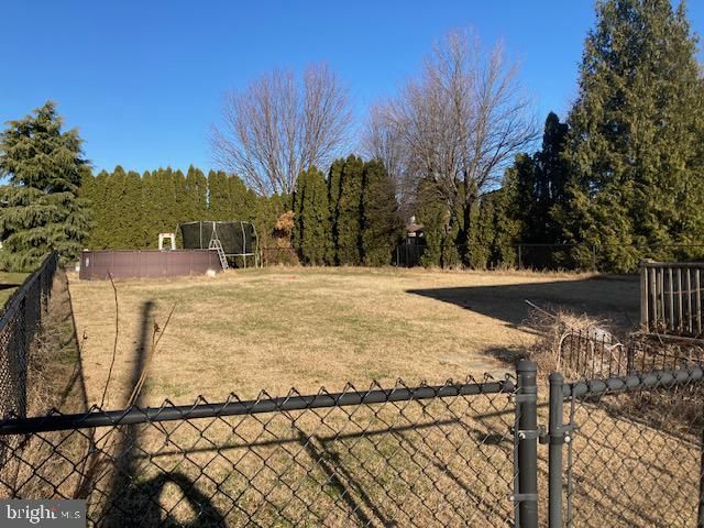 1329 SHEEP HILL RD, East Earl, PA 17519