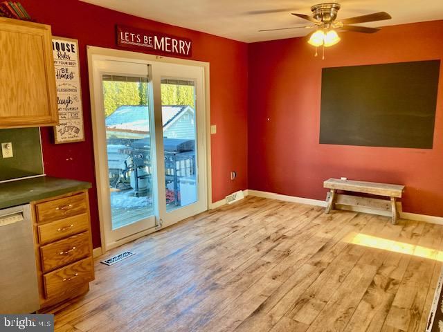 1329 SHEEP HILL RD, East Earl, PA 17519