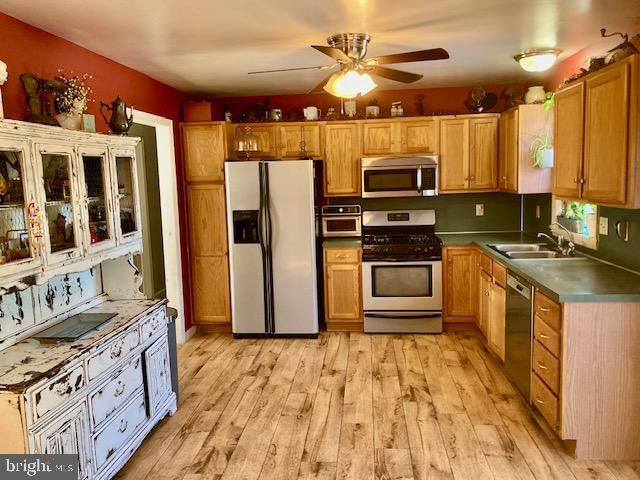 1329 SHEEP HILL RD, East Earl, PA 17519